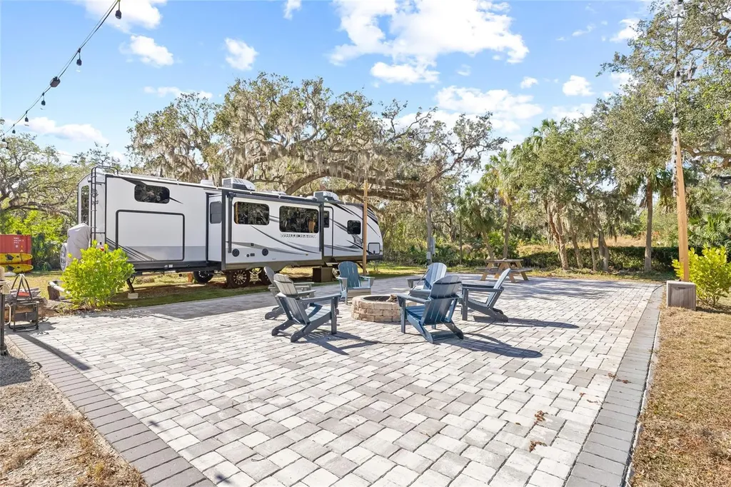 2312 W Shell Point Road Ruskin FL 33570