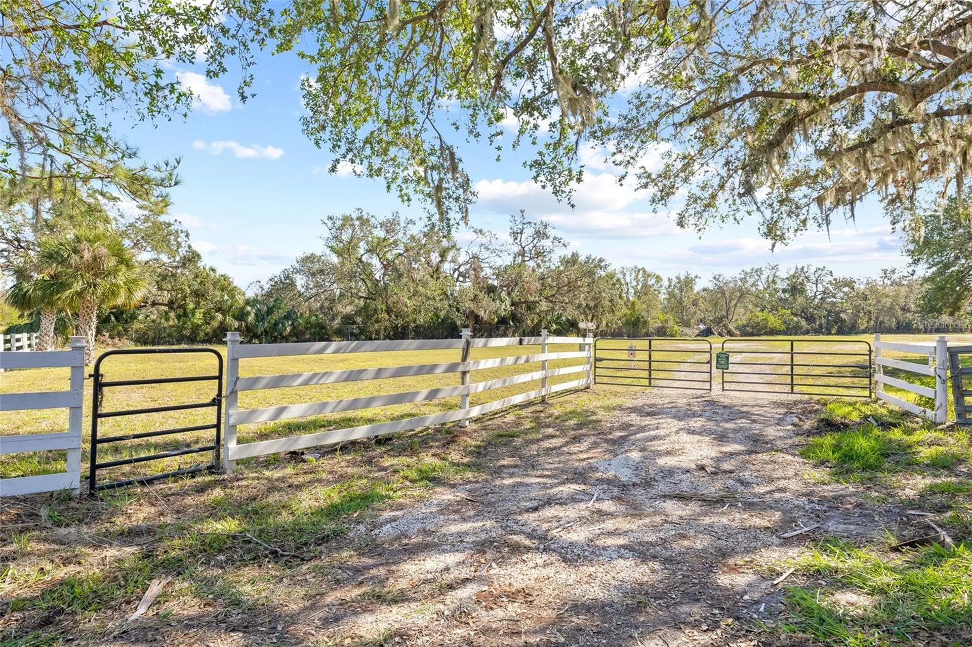 2312 W Shell Point Road Ruskin FL 33570