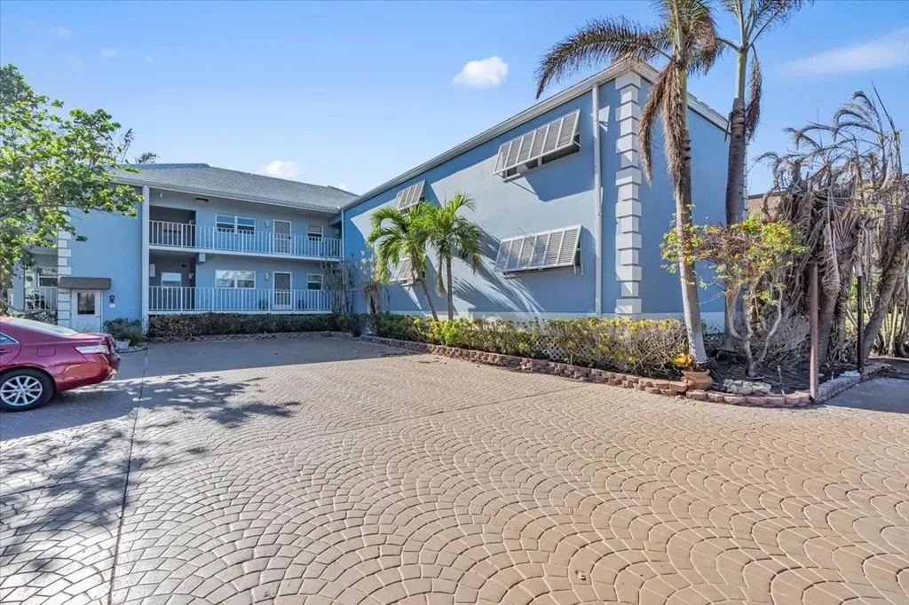 5621 Gulf Of Mexico Drive Longboat Key FL 34228