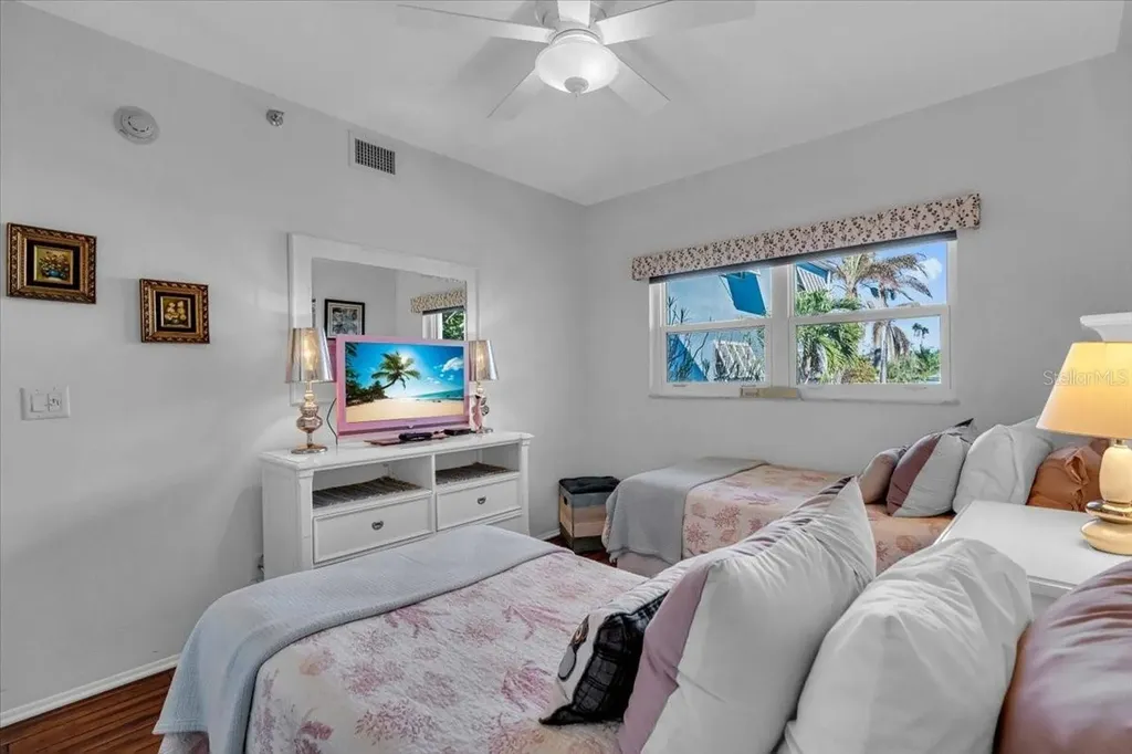 5621 Gulf Of Mexico Drive Longboat Key FL 34228