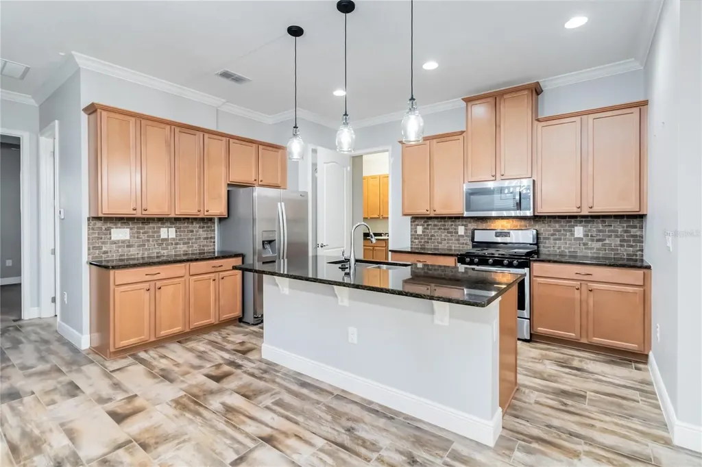 2482 Yellow Brick Road St Cloud FL 34772