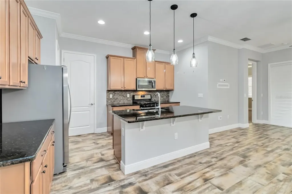 2482 Yellow Brick Road St Cloud FL 34772