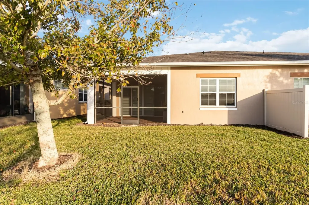 2482 Yellow Brick Road St Cloud FL 34772