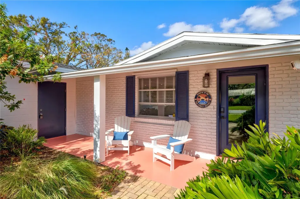 2365 Bay Street Sarasota FL 34237