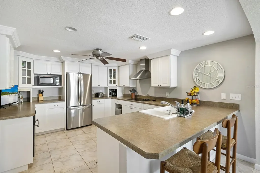 2365 Bay Street Sarasota FL 34237