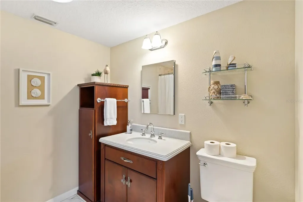 2365 Bay Street Sarasota FL 34237