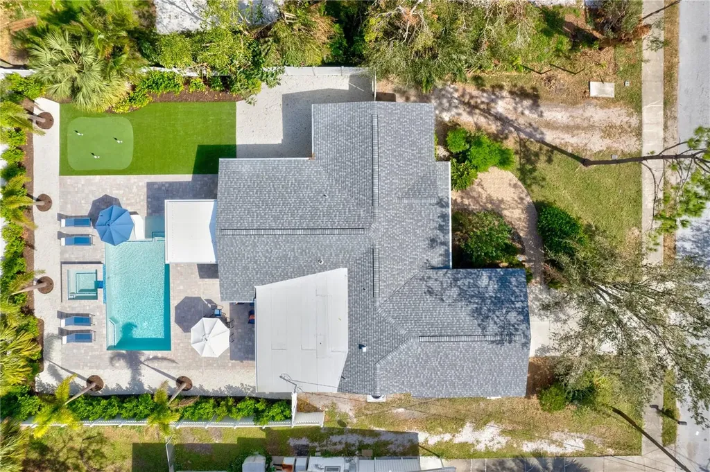 2365 Bay Street Sarasota FL 34237