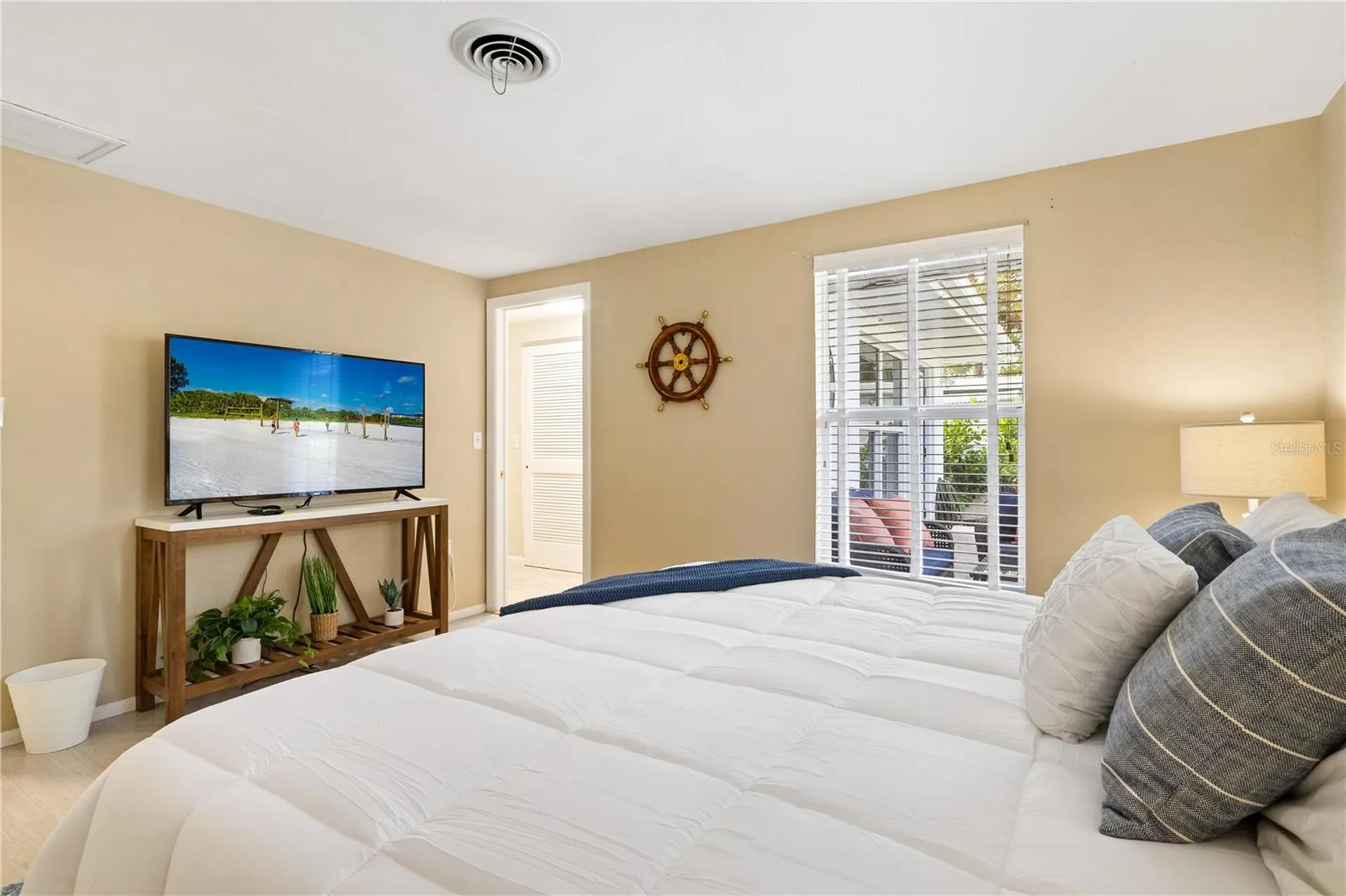 2365 Bay Street Sarasota FL 34237