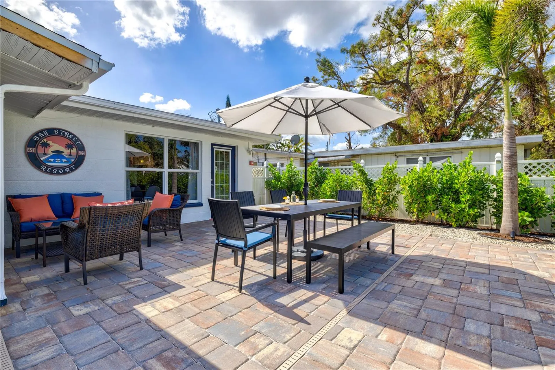 2365 Bay Street Sarasota FL 34237