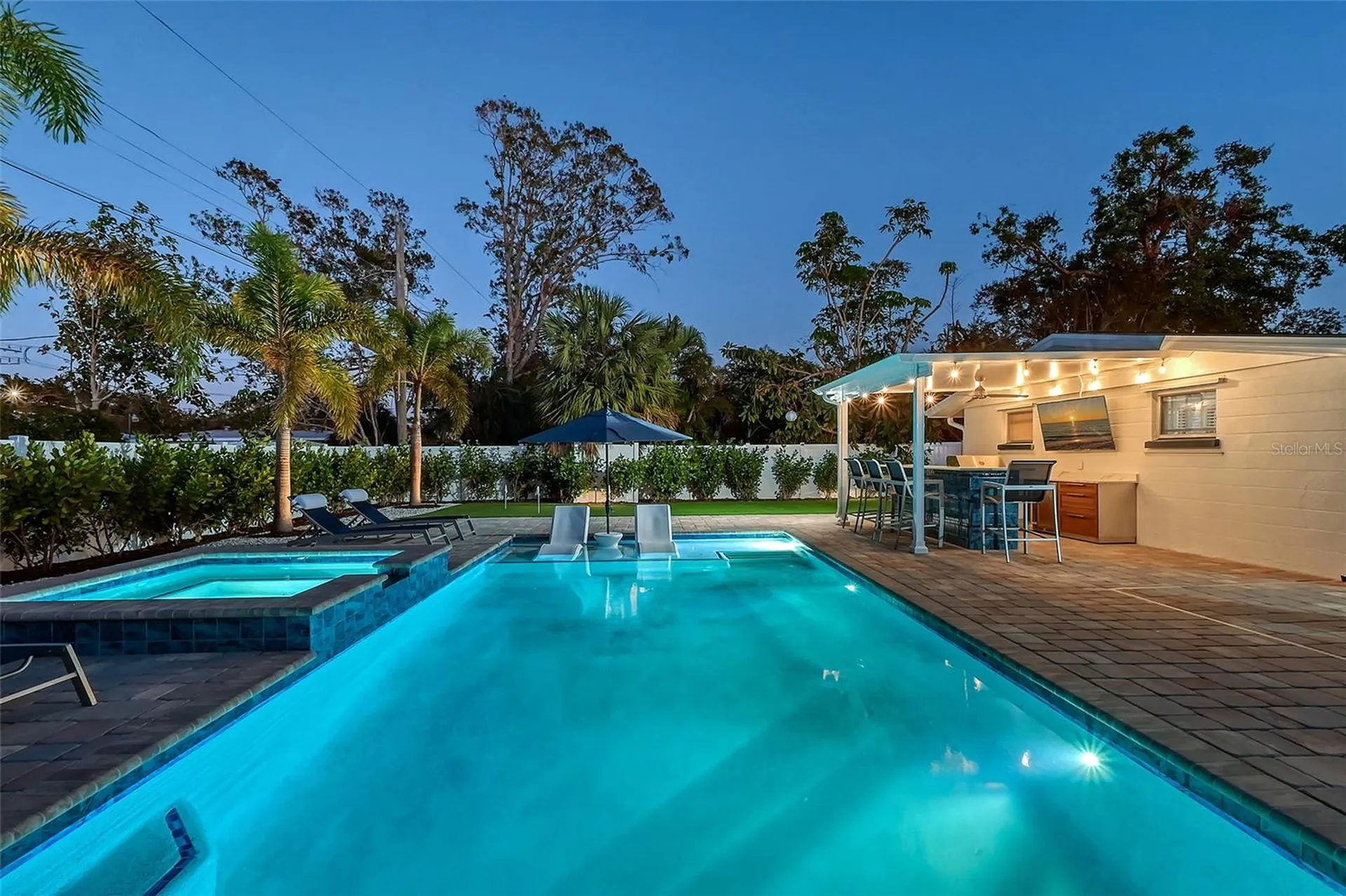 2365 Bay Street Sarasota FL 34237