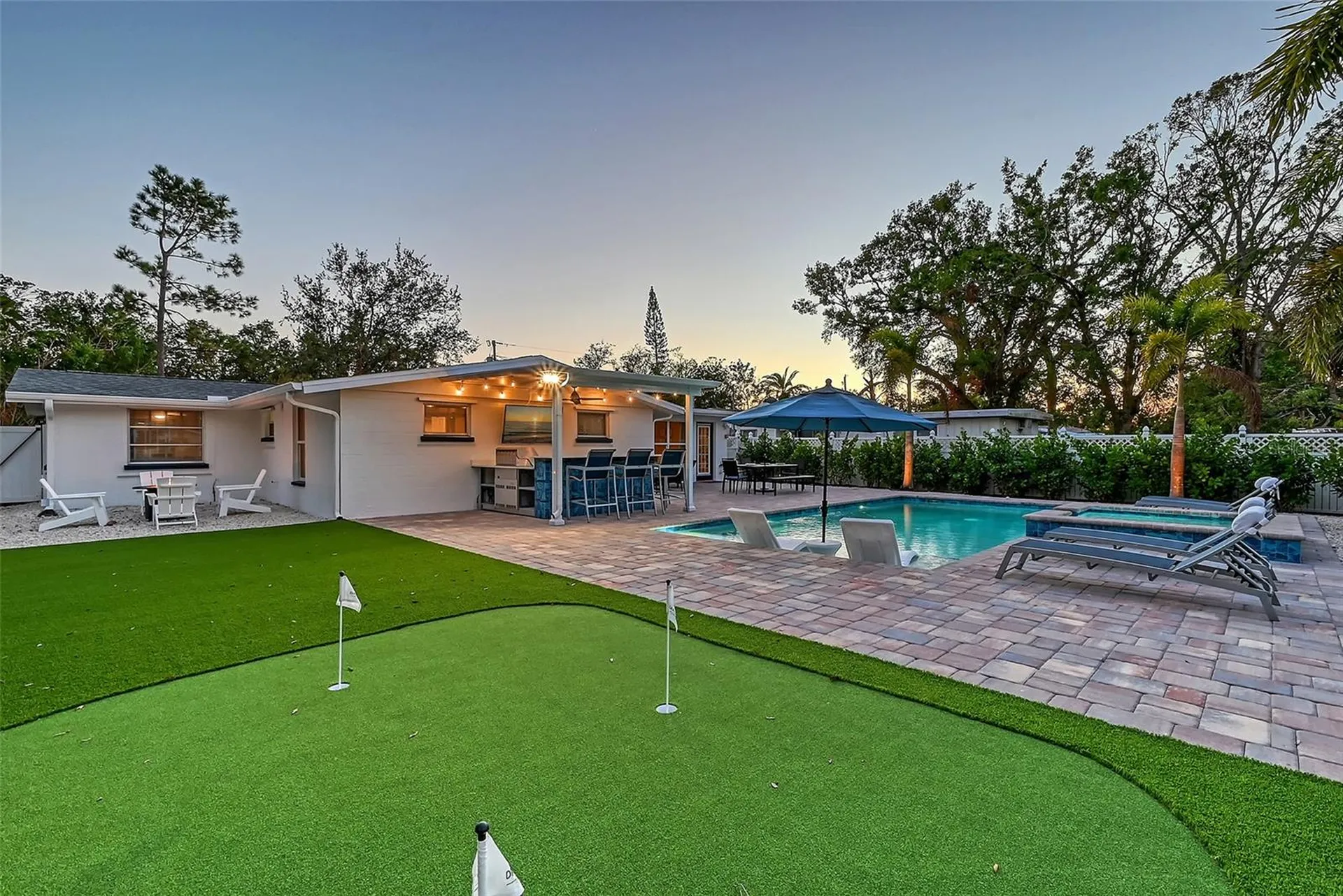 2365 Bay Street Sarasota FL 34237