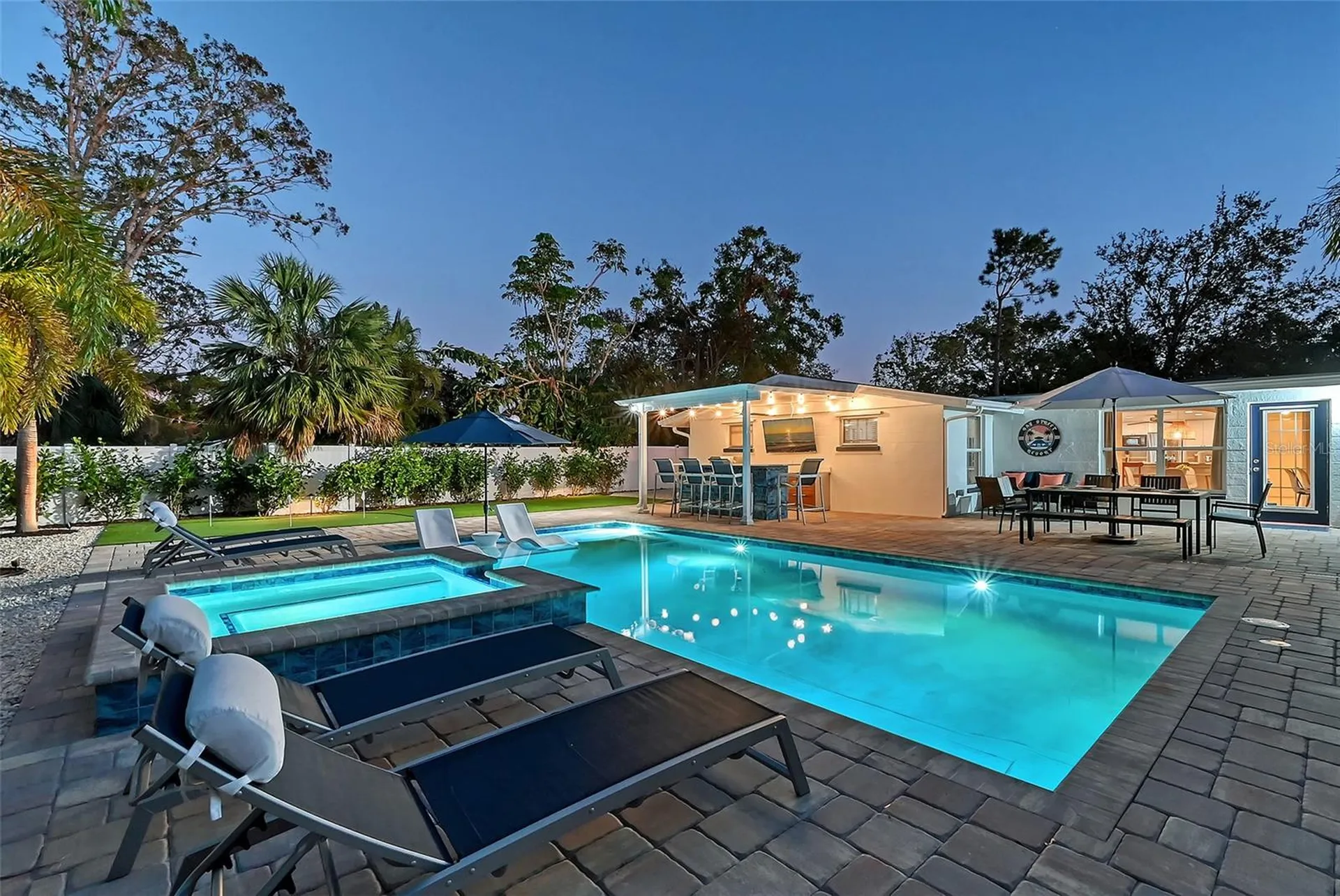 2365 Bay Street Sarasota FL 34237