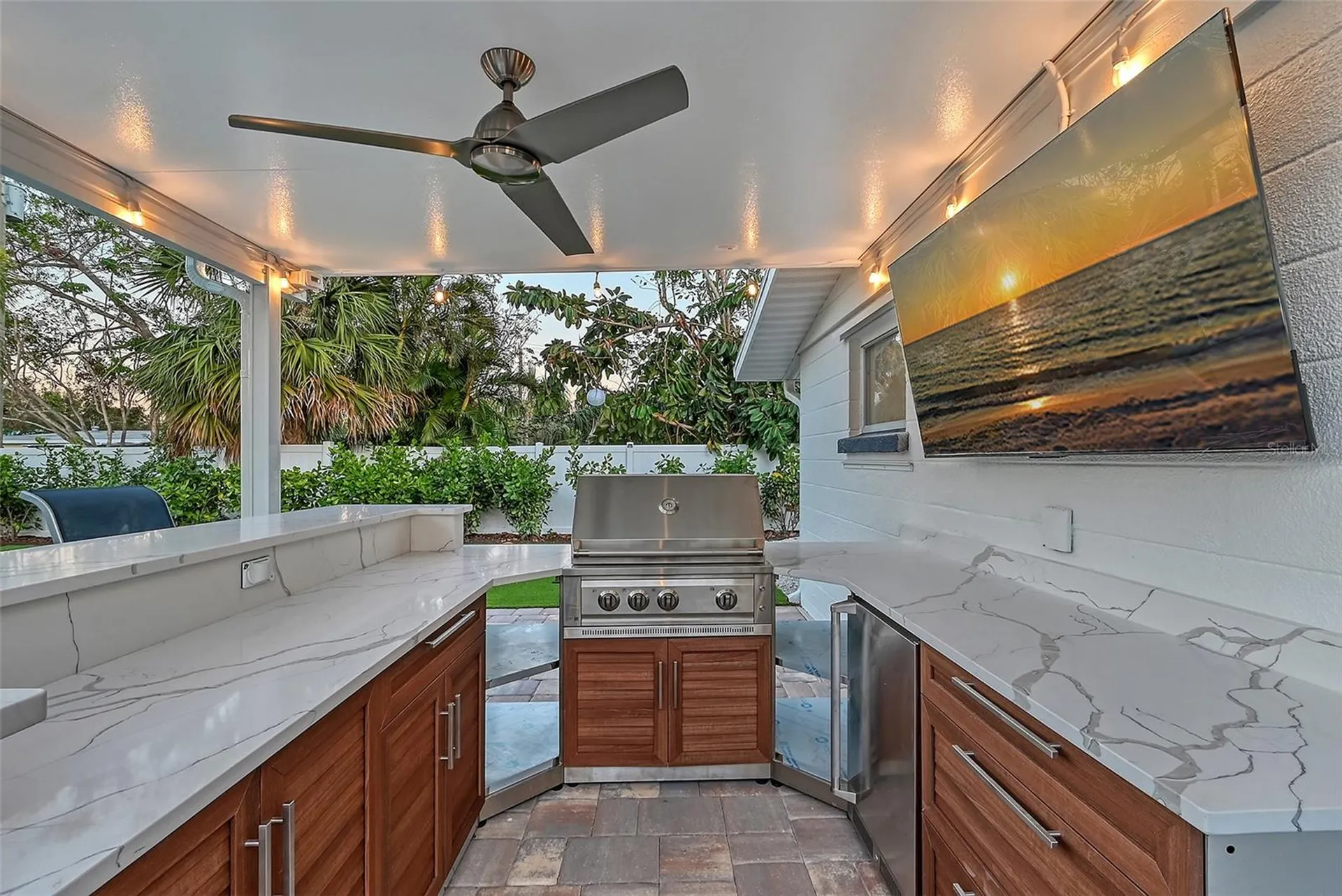 2365 Bay Street Sarasota FL 34237