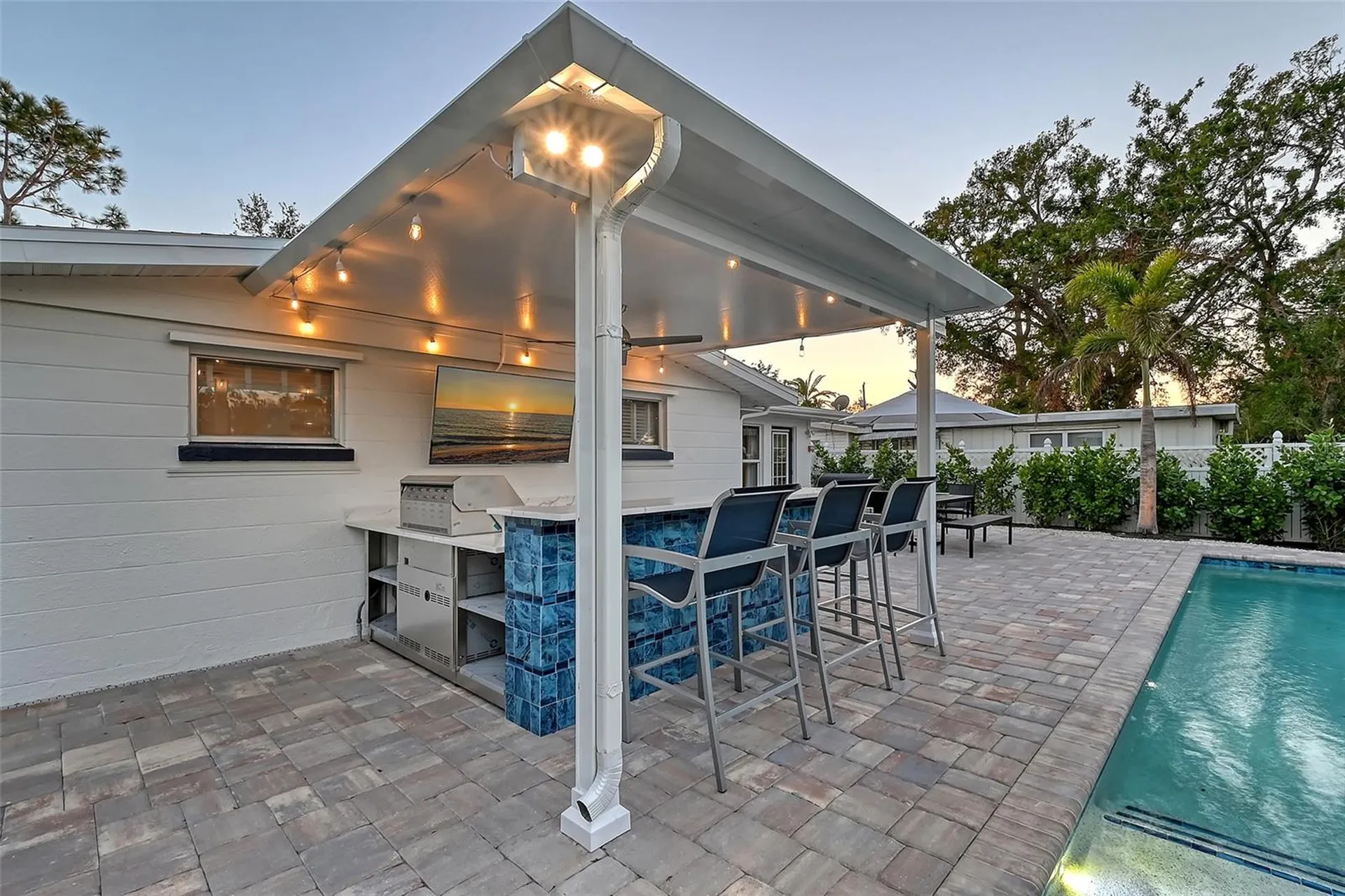2365 Bay Street Sarasota FL 34237