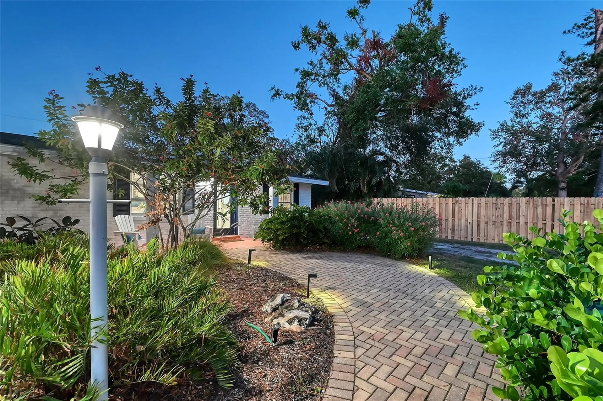2365 Bay Street Sarasota FL 34237