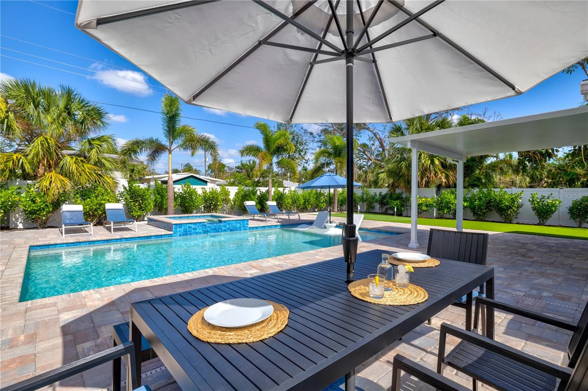2365 Bay Street Sarasota FL 34237