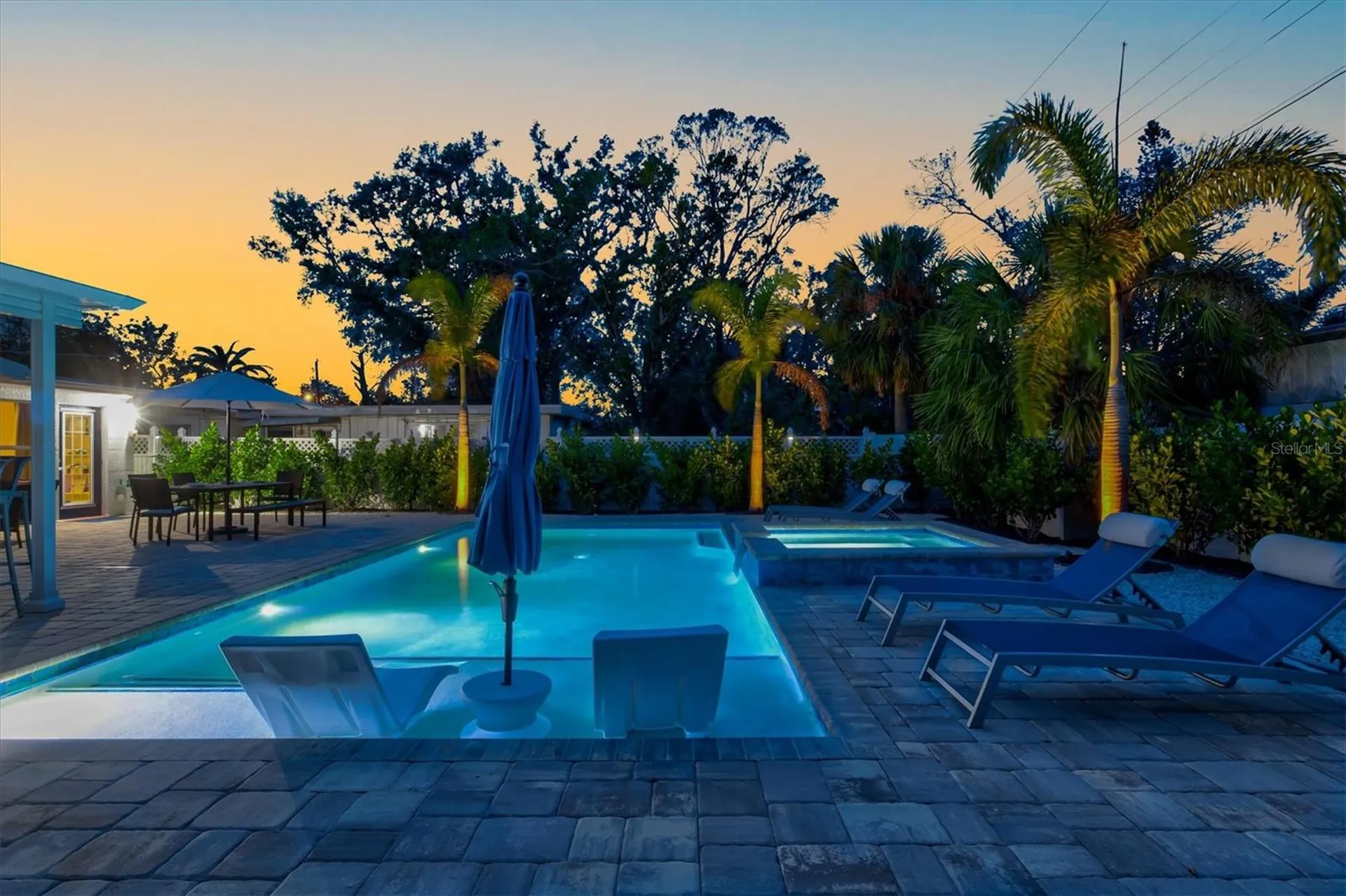 2365 Bay Street Sarasota FL 34237