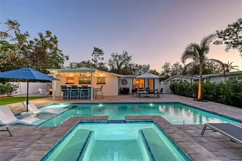 2365 Bay Street Sarasota FL 34237