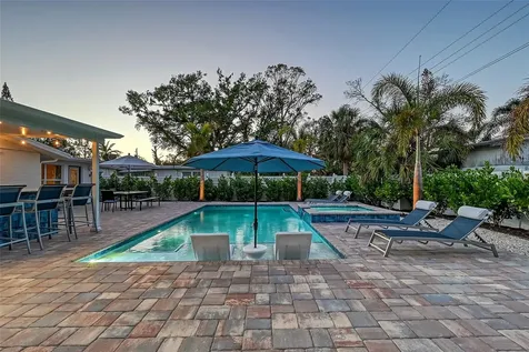 2365 Bay Street Sarasota FL 34237