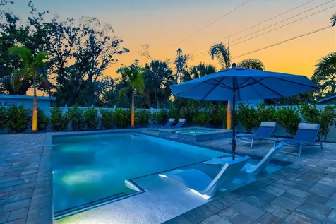 2365 Bay Street Sarasota FL 34237