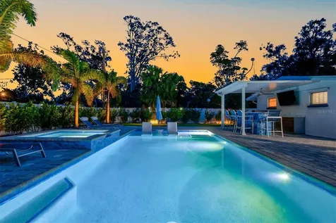 2365 Bay Street Sarasota FL 34237