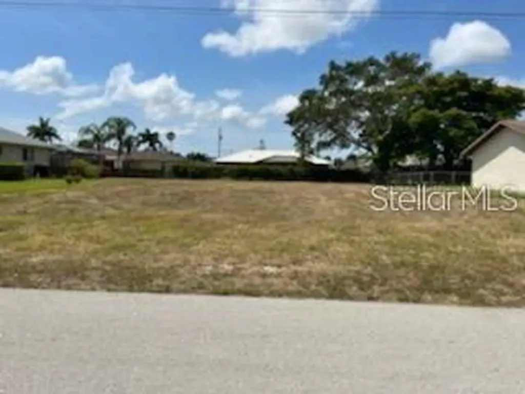 214 SW 43 Lane Cape Coral FL 33914