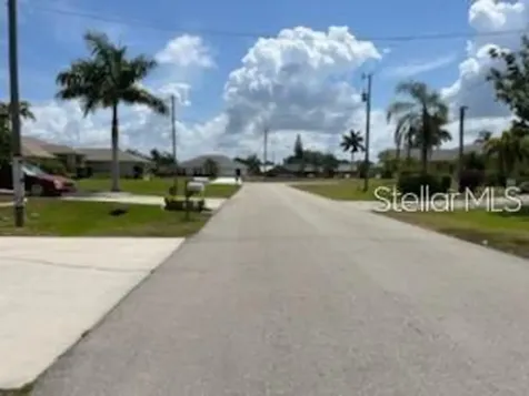 214 SW 43 Lane Cape Coral FL 33914