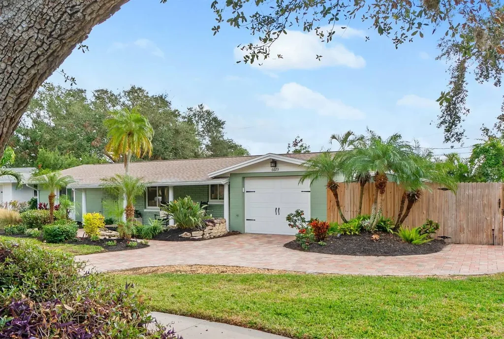 6623 Glades Way Sarasota FL 34231