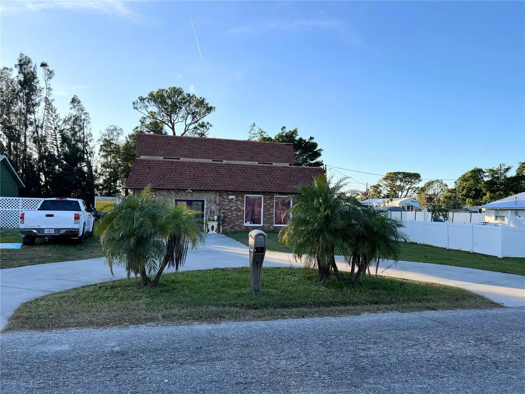 5630 3rd Street W Bradenton FL 34207