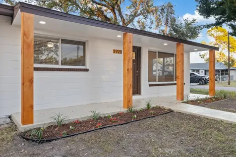 1920 E Shadowlawn Avenue Tampa FL 33610