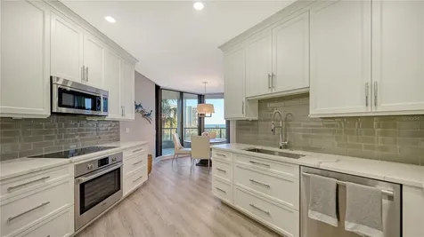 1211 Gulf Of Mexico Drive Longboat Key FL 34228