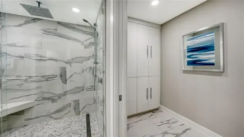 1211 Gulf Of Mexico Drive Longboat Key FL 34228