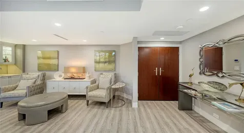 1211 Gulf Of Mexico Drive Longboat Key FL 34228