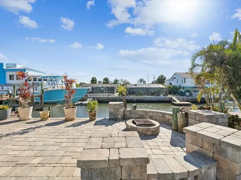 7516 Gulf Way Hudson FL 34667
