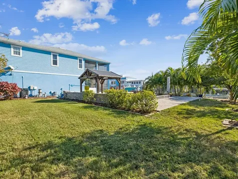 7516 Gulf Way Hudson FL 34667