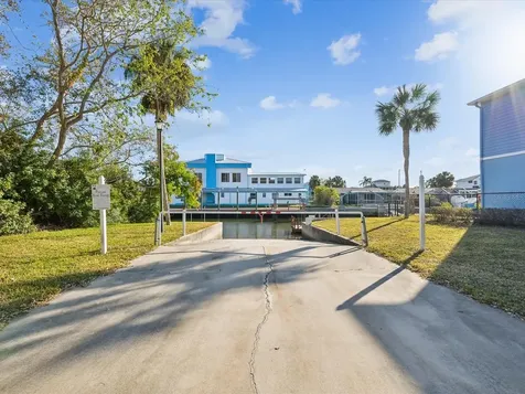 7516 Gulf Way Hudson FL 34667
