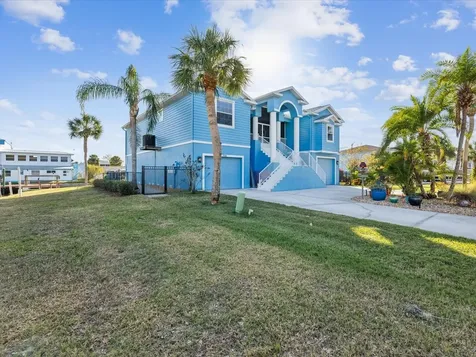 7516 Gulf Way Hudson FL 34667