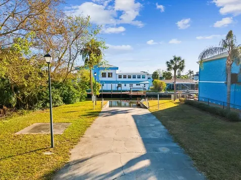 7516 Gulf Way Hudson FL 34667
