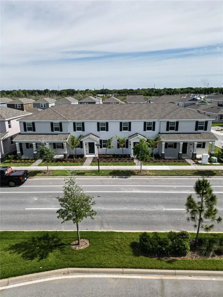 1671 Cross Prairie Parkway Kissimmee FL 34744