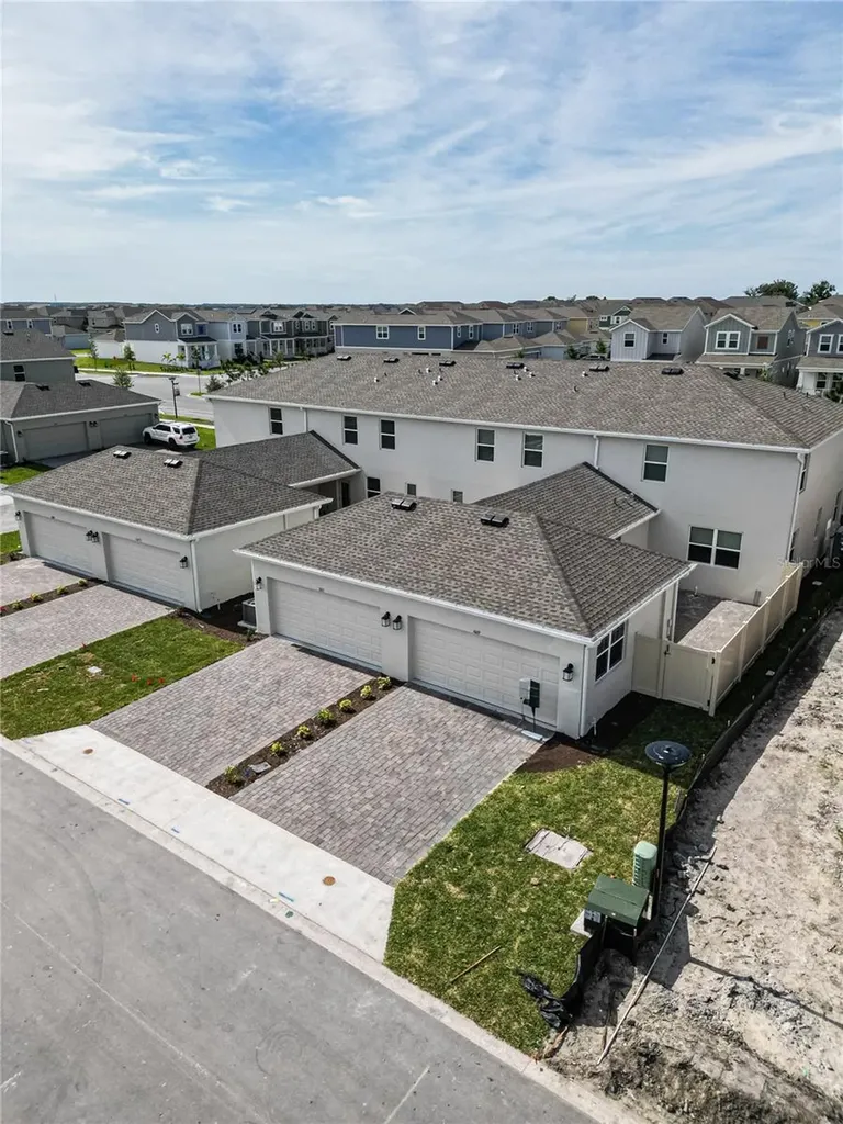 1671 Cross Prairie Parkway Kissimmee FL 34744