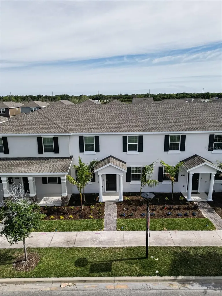 1671 Cross Prairie Parkway Kissimmee FL 34744