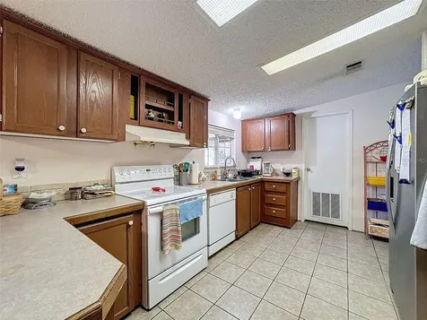 15525 & 15527 Shady Hills Road Shady Hills FL 34610