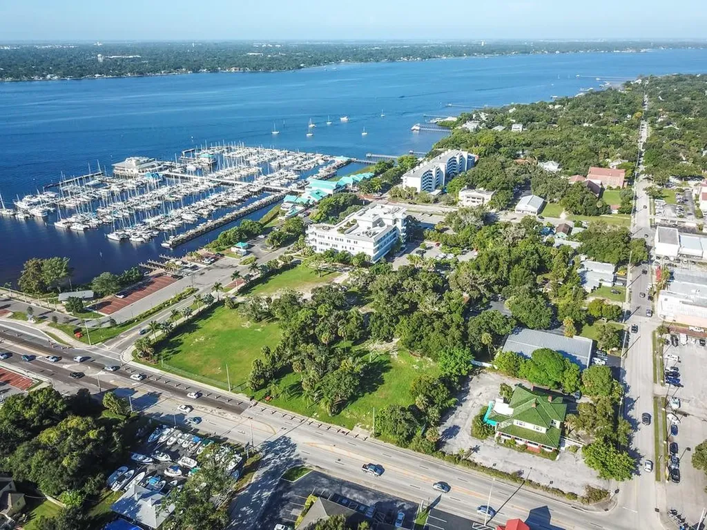 834 Riverside Drive Palmetto FL 34221