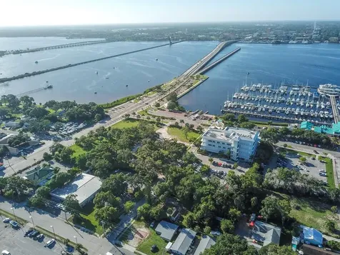 834 Riverside Drive Palmetto FL 34221