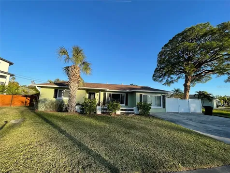 6041 Venetian Boulevard NE St Petersburg FL 33703