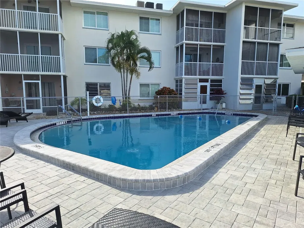 708 Tamiami Trail S Venice FL 34285
