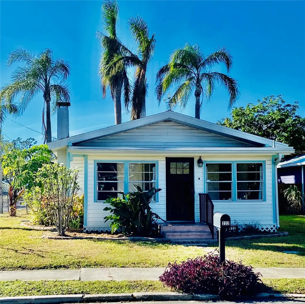222 27th Street W Bradenton FL 34205