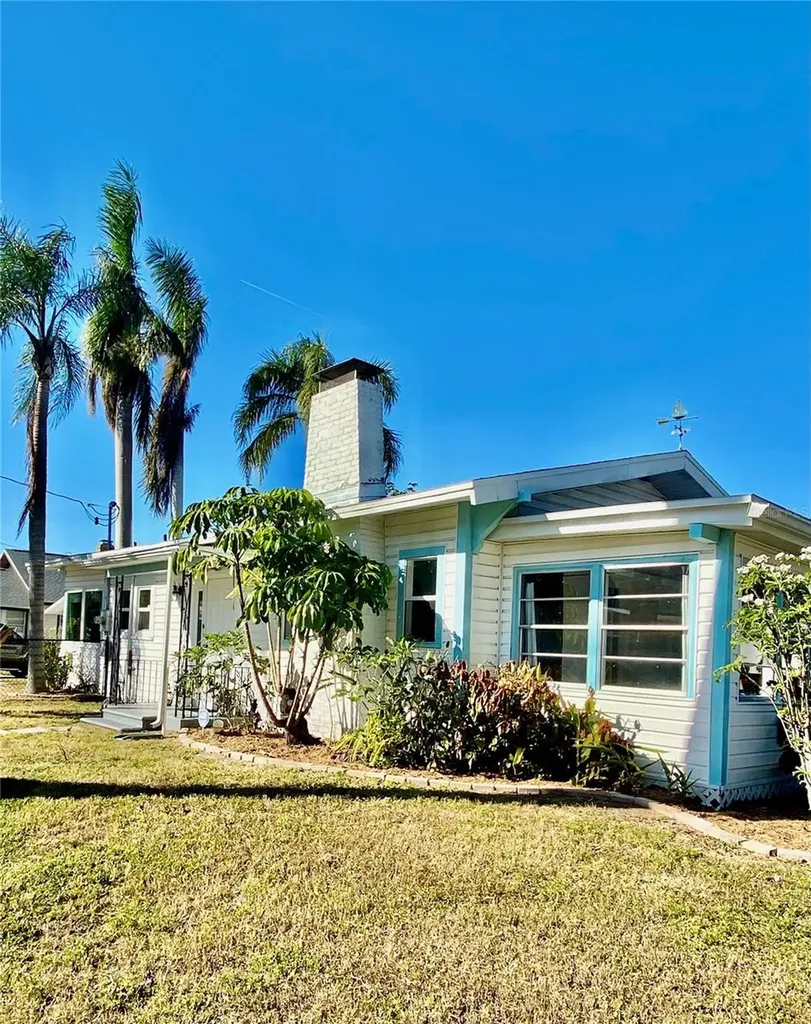 222 27th Street W Bradenton FL 34205