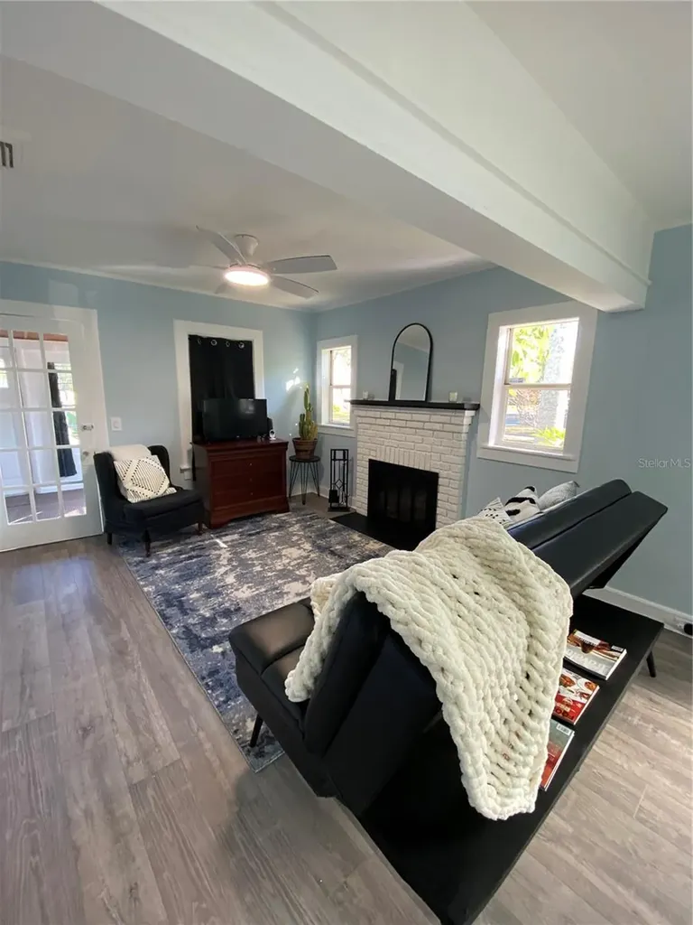 222 27th Street W Bradenton FL 34205