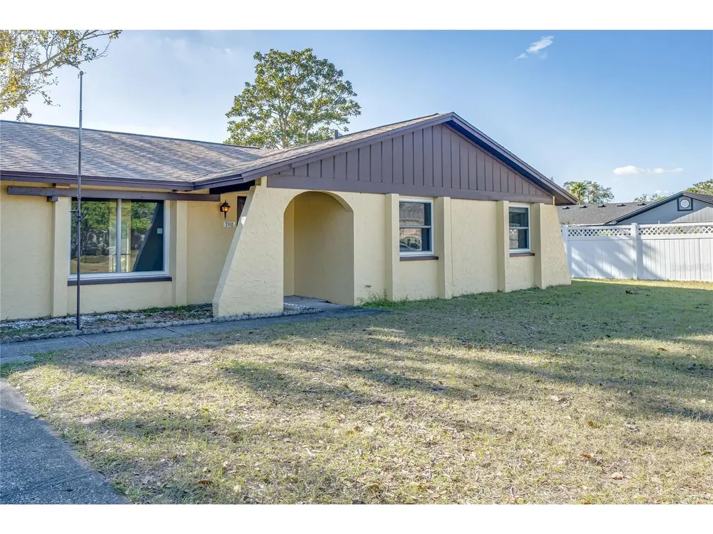 702 Valley Hill Drive Brandon FL 33510
